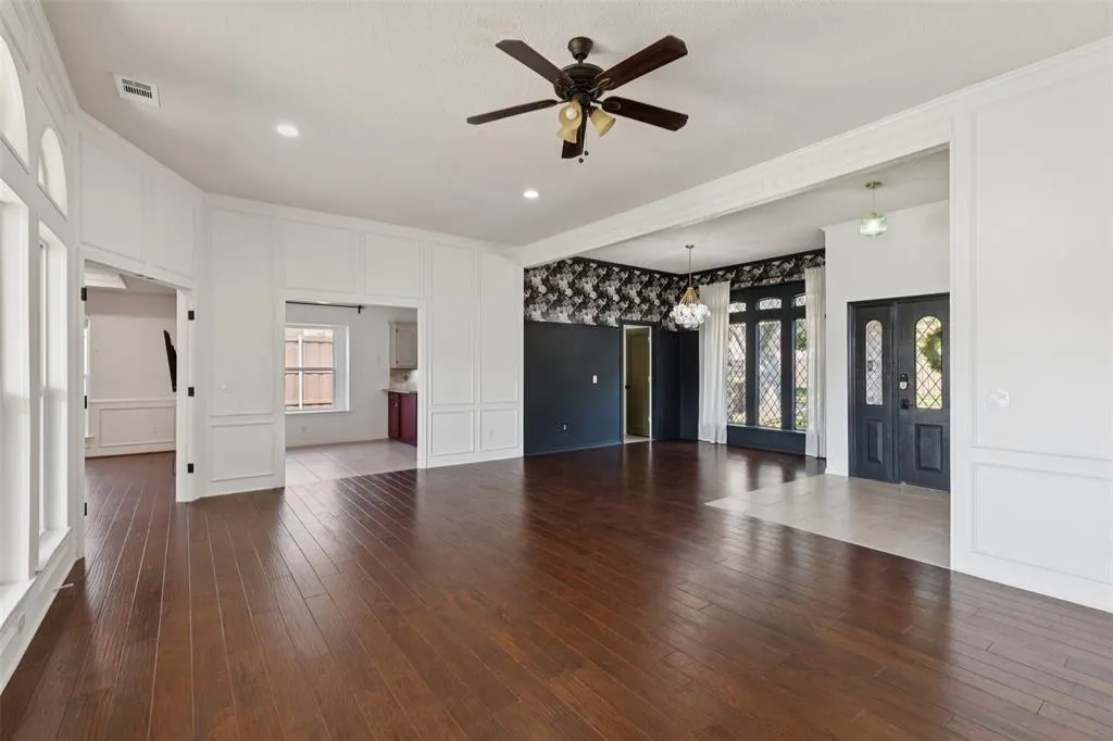 2800 Bowie Drive