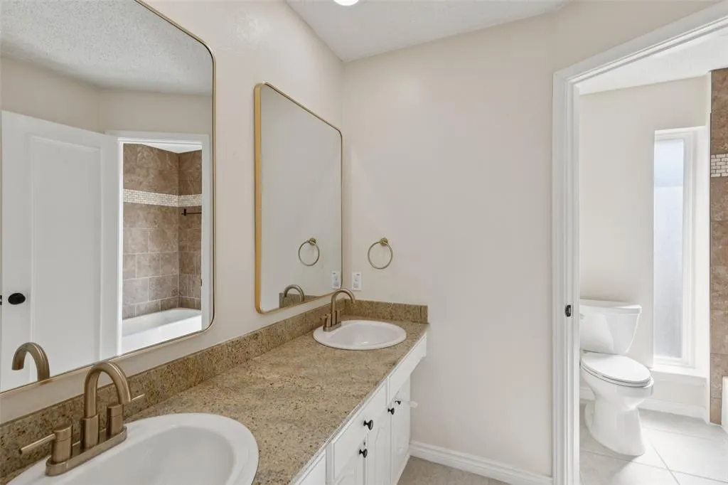 2800 Bowie Drive