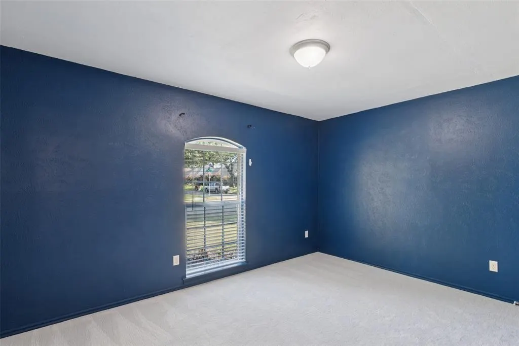2800 Bowie Drive