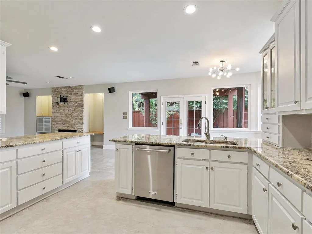 2141 Ironside Drive