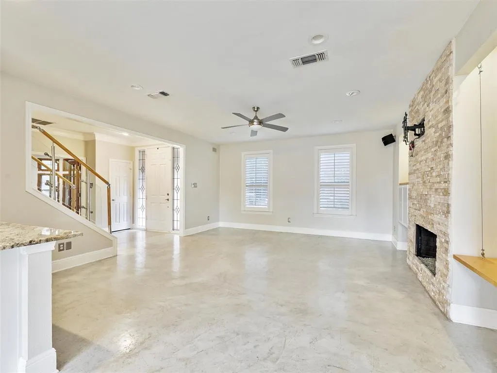 2141 Ironside Drive