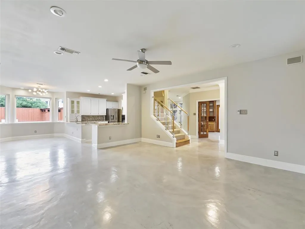 2141 Ironside Drive