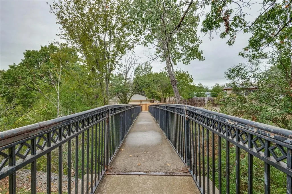 10544 Cox Lane