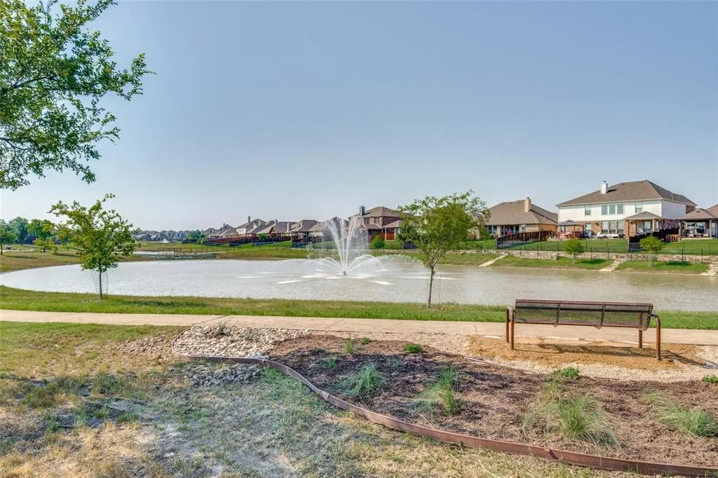 1413 Lone Pine Drive
