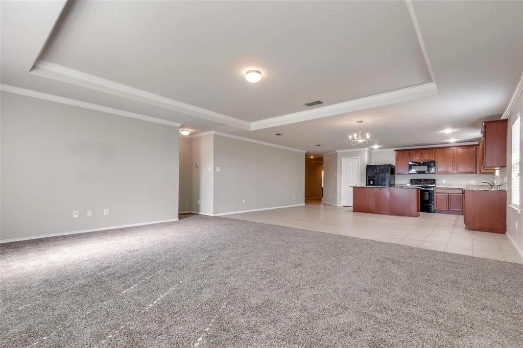 1413 Lone Pine Drive
