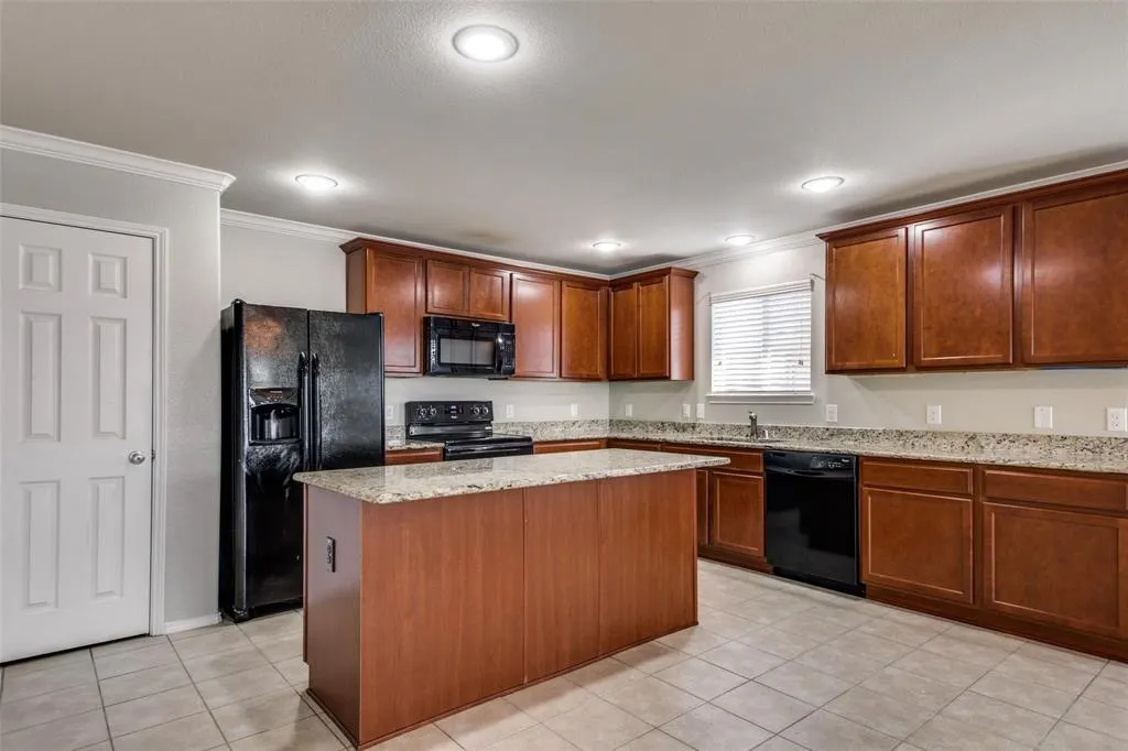 1413 Lone Pine Drive