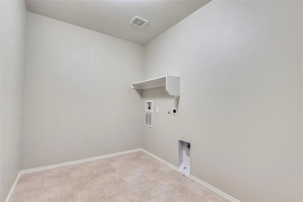1413 Lone Pine Drive