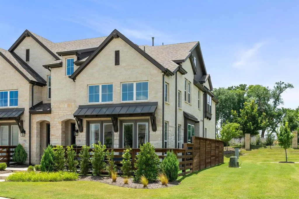 7908 San Bernard Trail
