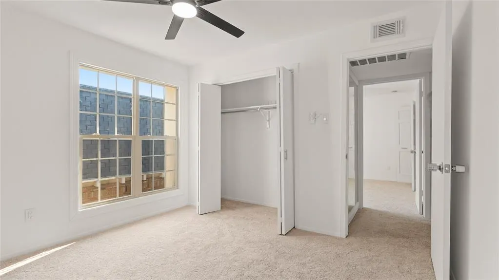 527 W Lookout Drive, #224
