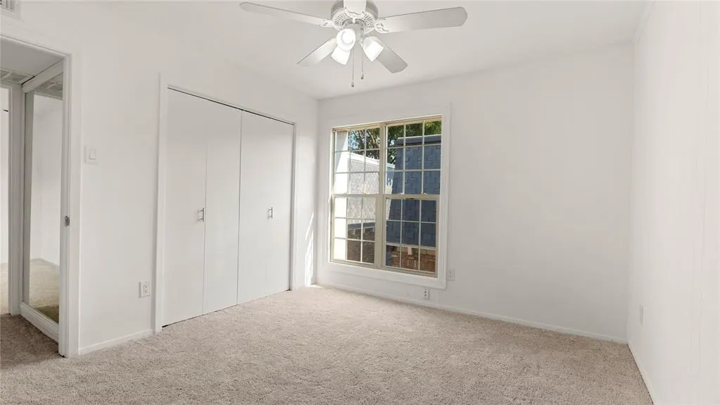 527 W Lookout Drive, #224