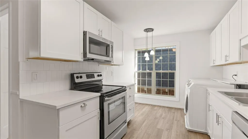 527 W Lookout Drive, #224