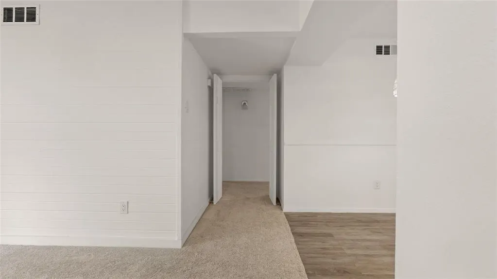 527 W Lookout Drive, #224