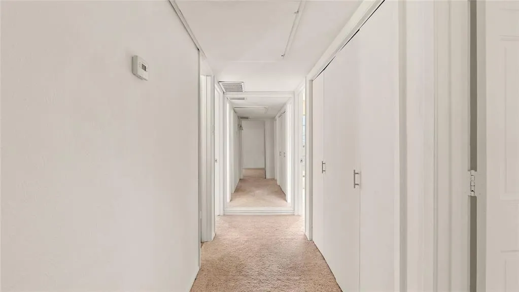 527 W Lookout Drive, #224