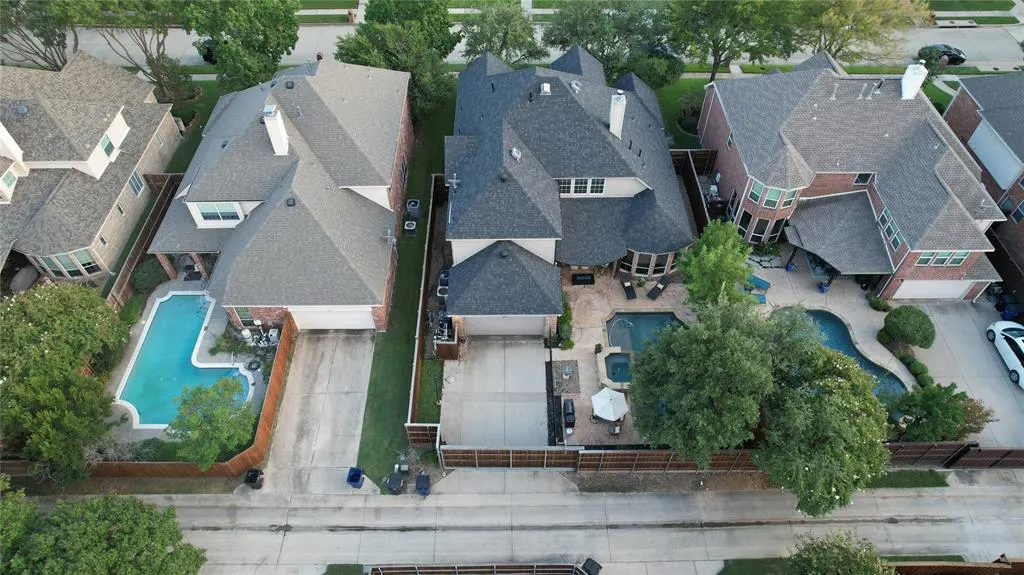 1222 Alamo Court