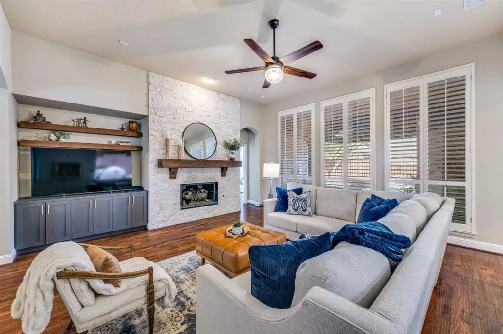 1222 Alamo Court