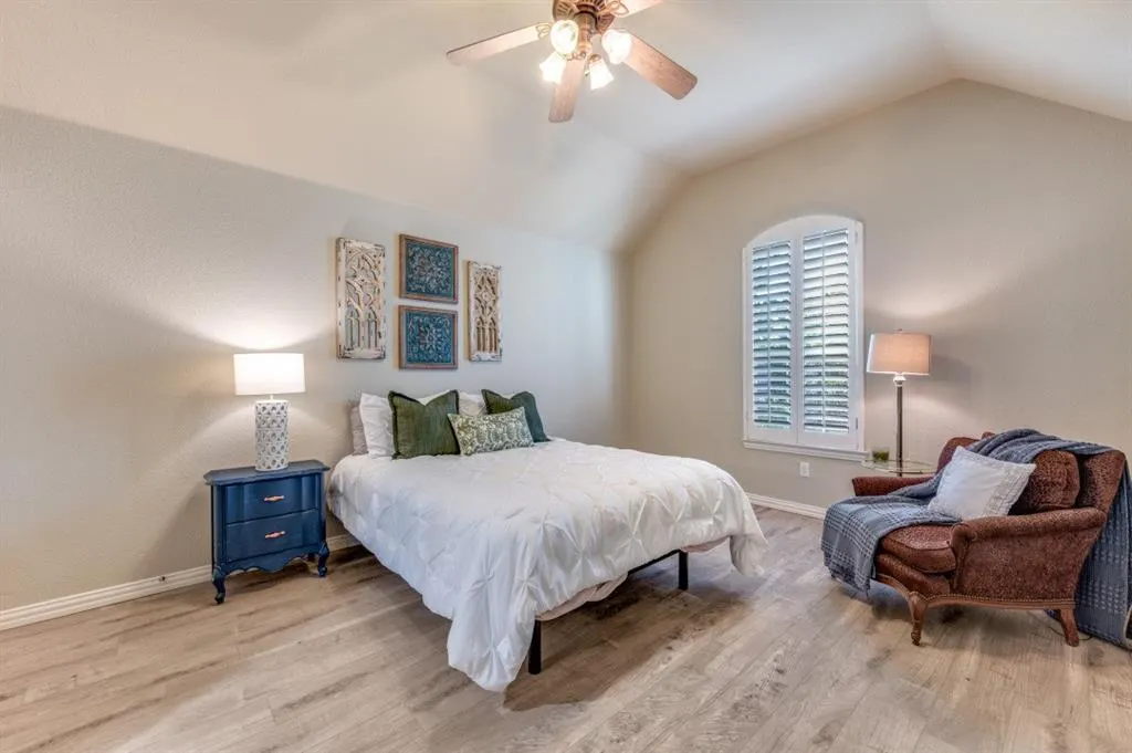 1222 Alamo Court