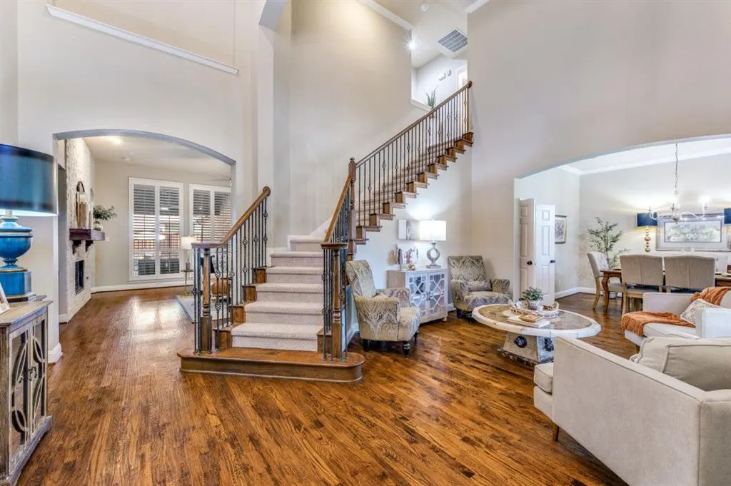 1222 Alamo Court