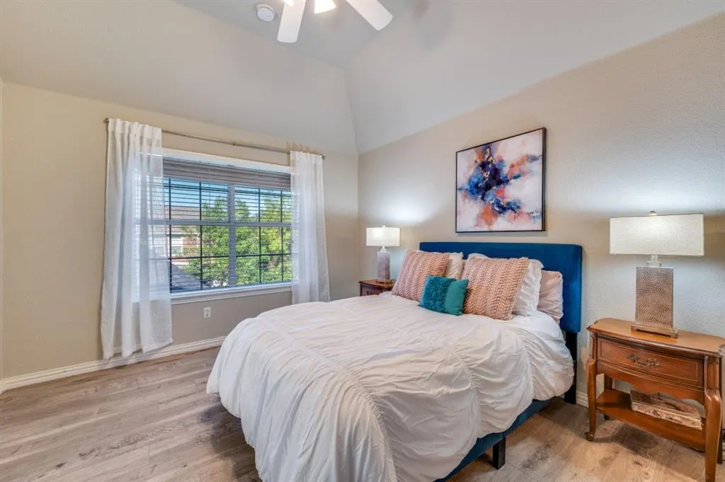 1222 Alamo Court