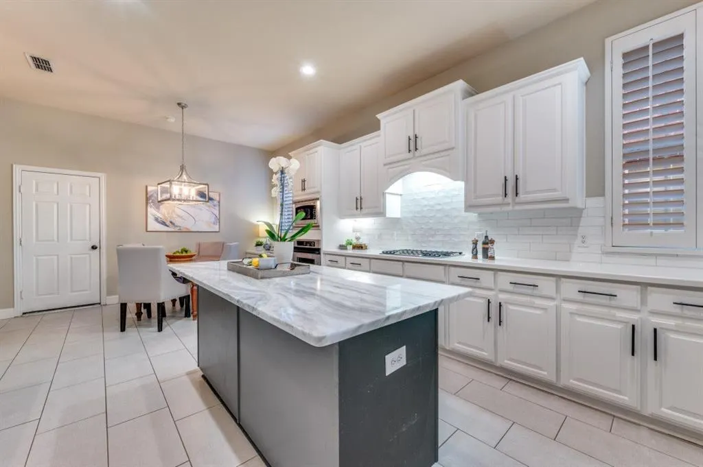 1222 Alamo Court
