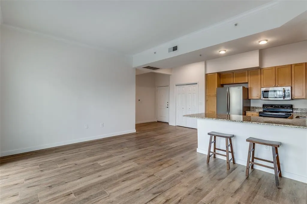 3225 Turtle Creek Boulevard, #511