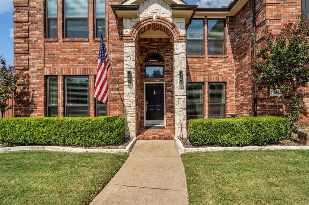 1303 Grapevine Drive