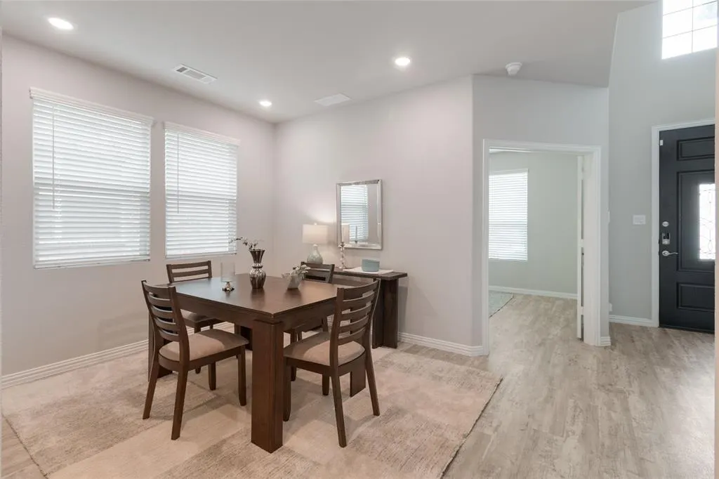 1616 Berry Ridge Trail