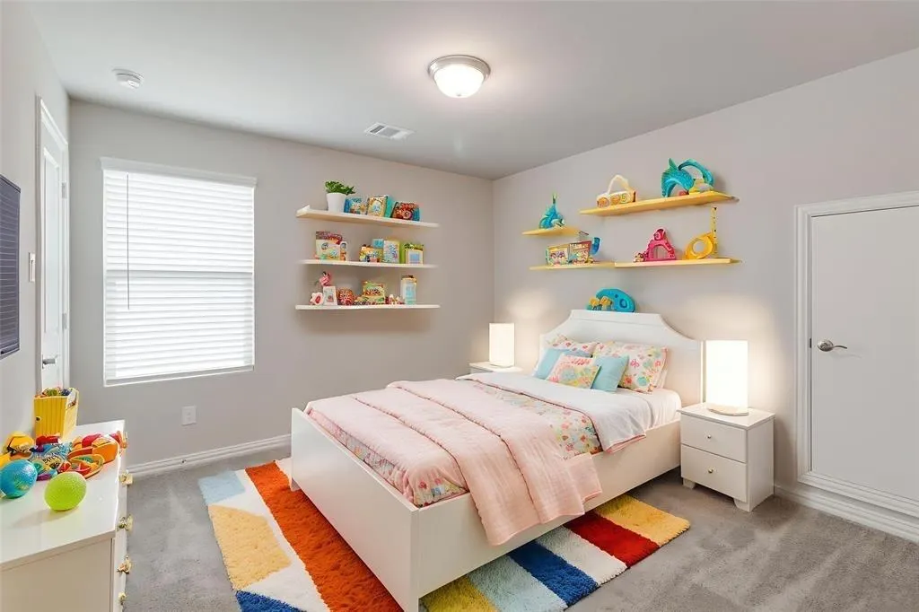 1616 Berry Ridge Trail