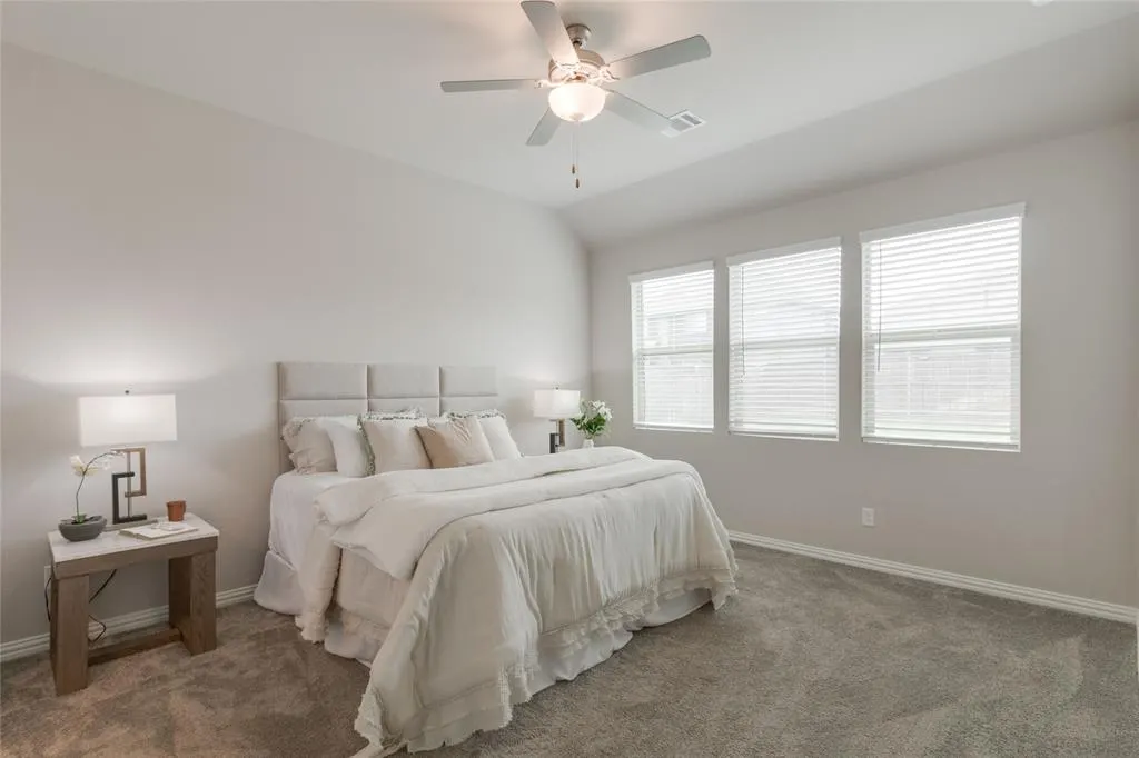 1616 Berry Ridge Trail