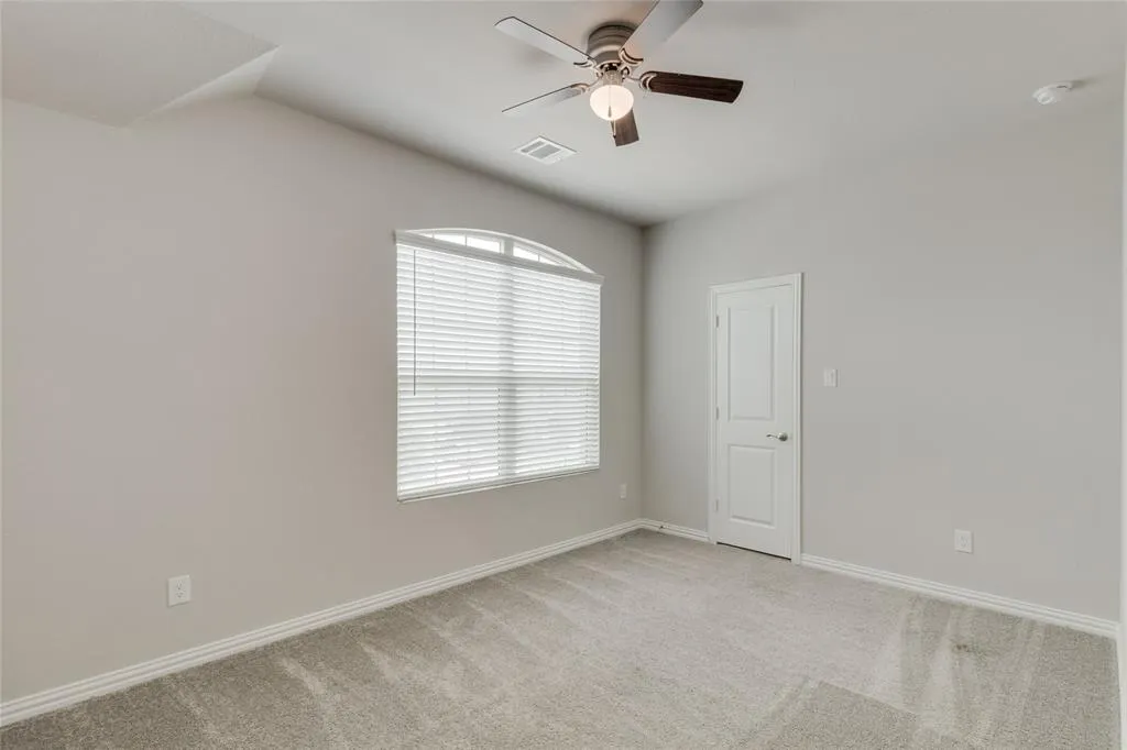 1616 Berry Ridge Trail