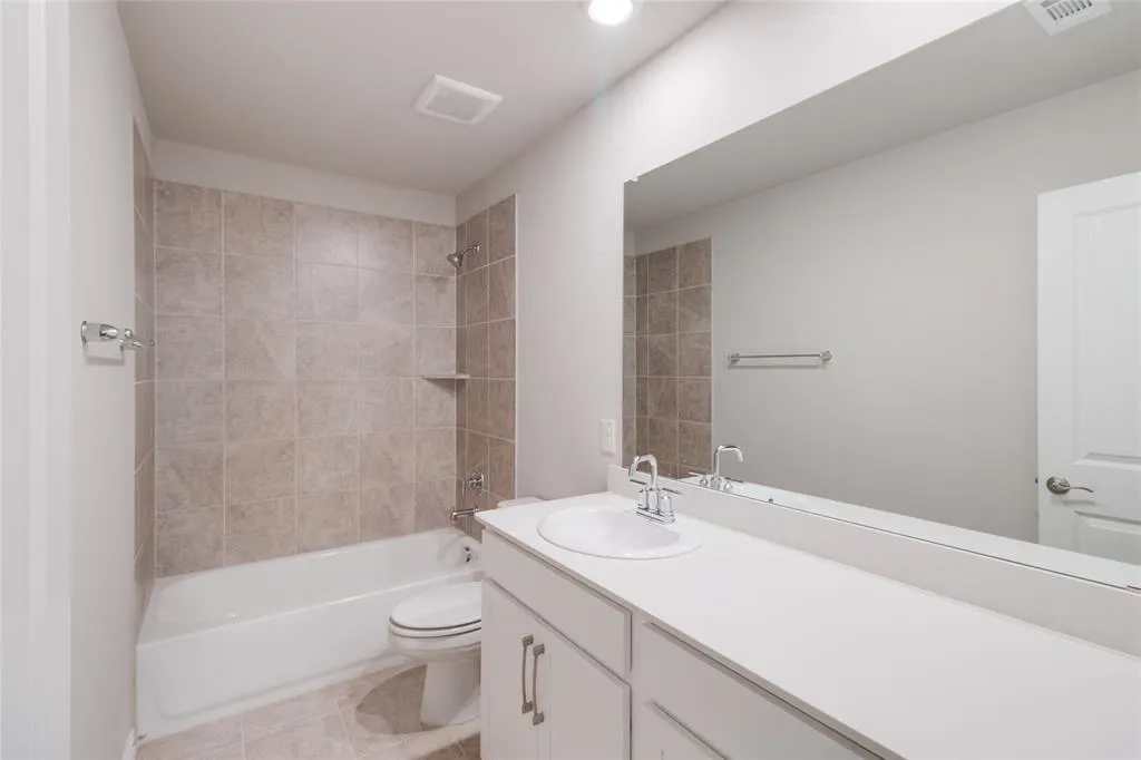 1616 Berry Ridge Trail