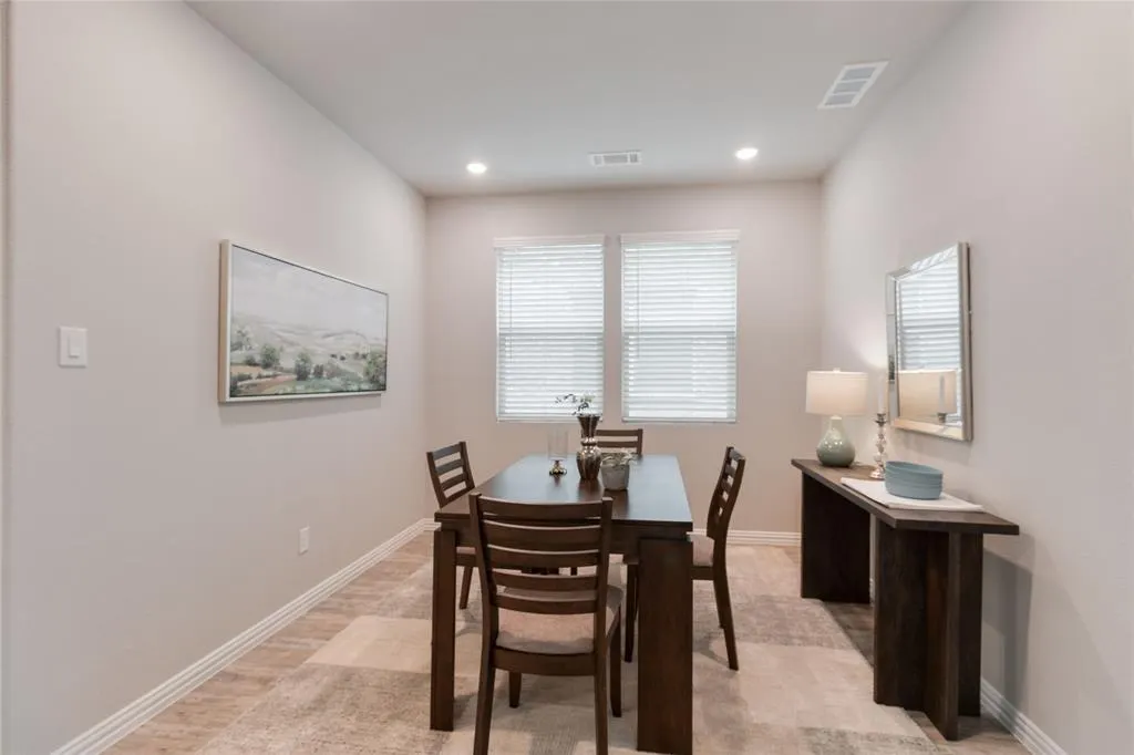 1616 Berry Ridge Trail