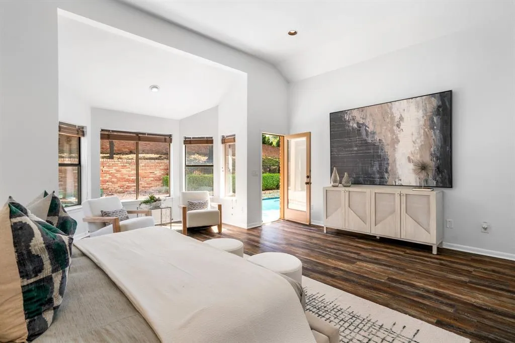 5325 Seascape Lane