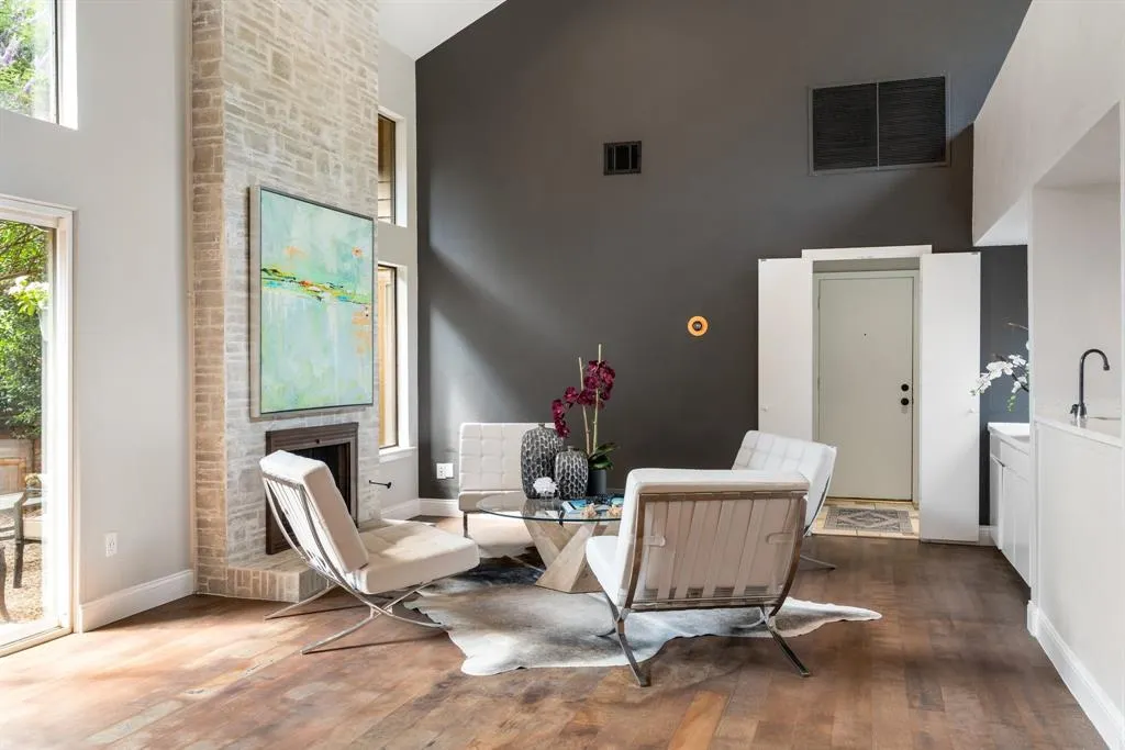 5325 Seascape Lane