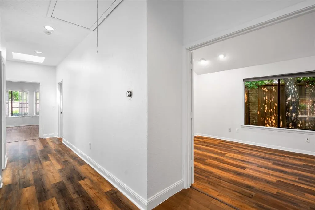 5325 Seascape Lane