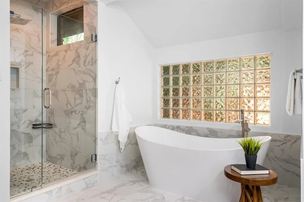 5325 Seascape Lane