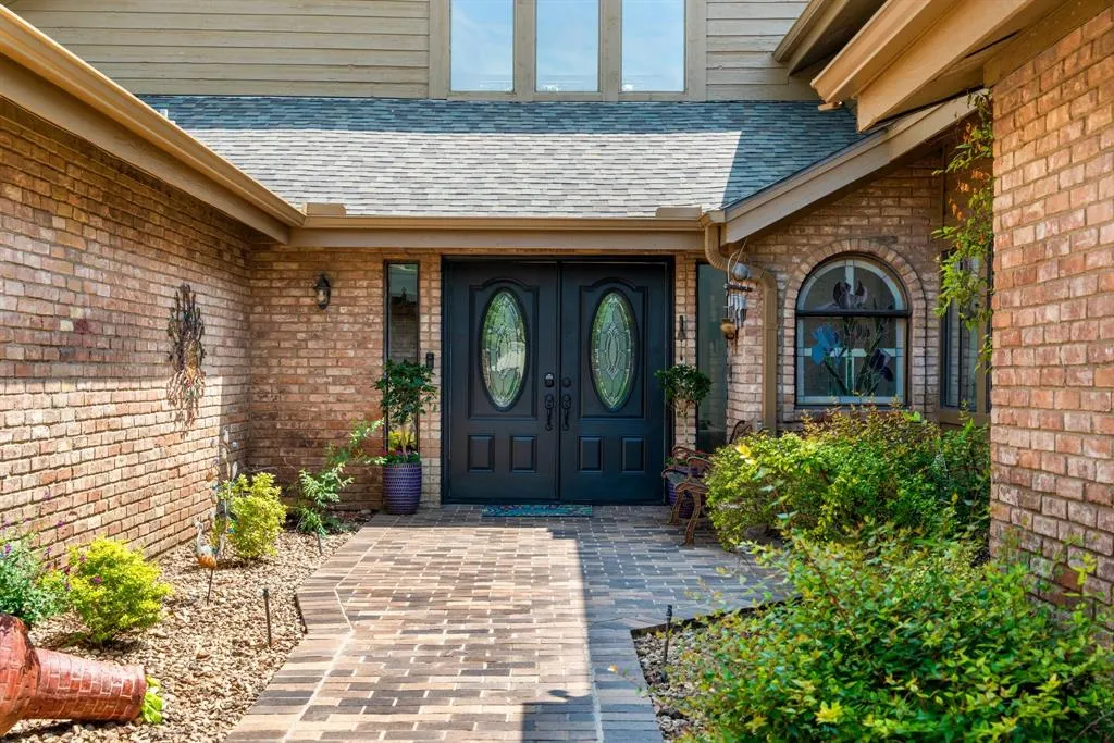 5325 Seascape Lane