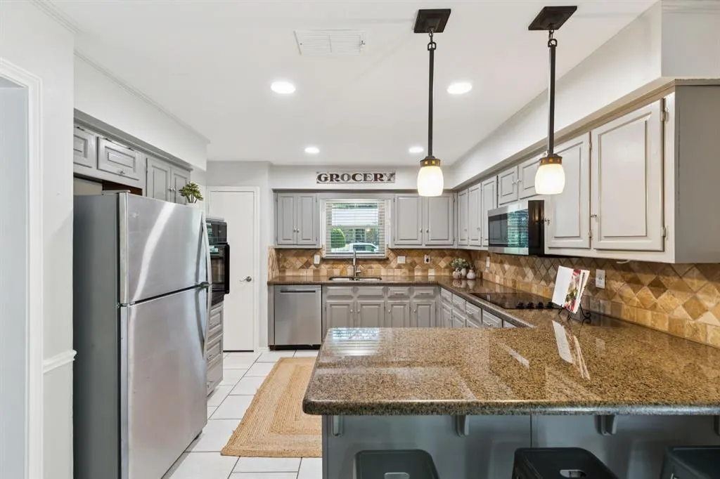 214 Glenwick Place