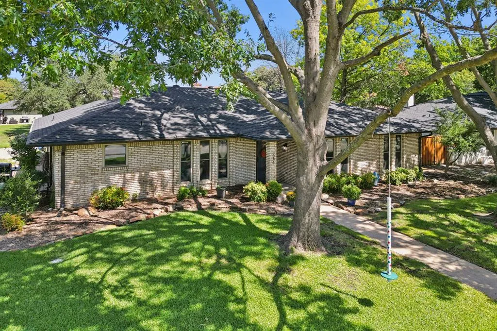 214 Glenwick Place