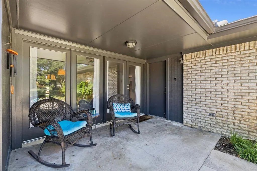 214 Glenwick Place
