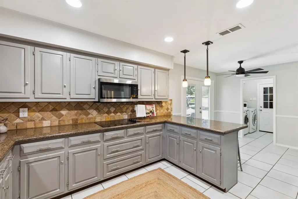 214 Glenwick Place