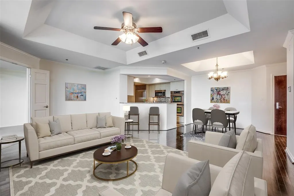 5909 Luther Lane, #1106