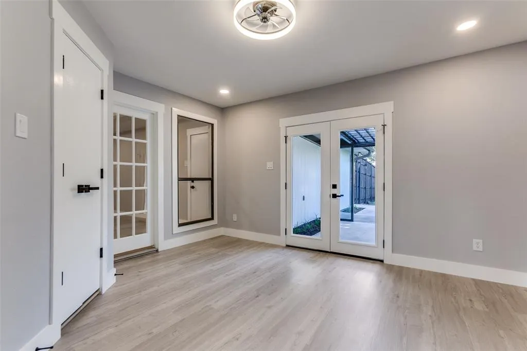 1115 E Spring Valley Road