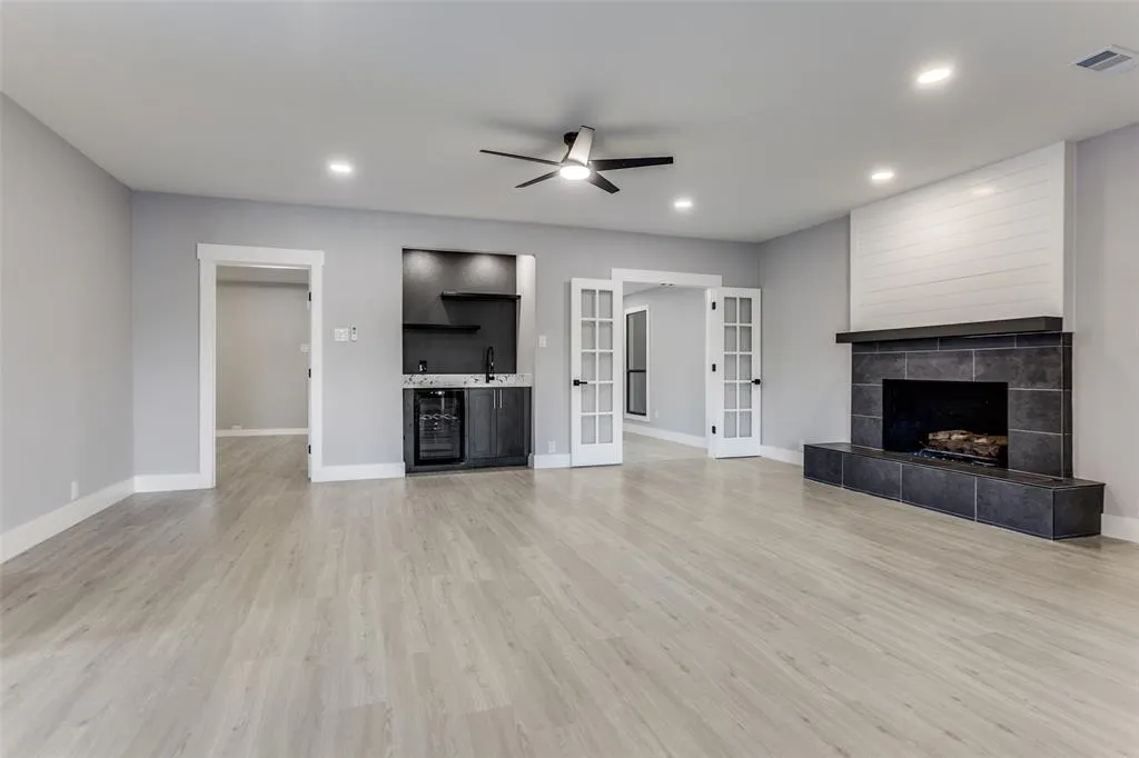 1115 E Spring Valley Road