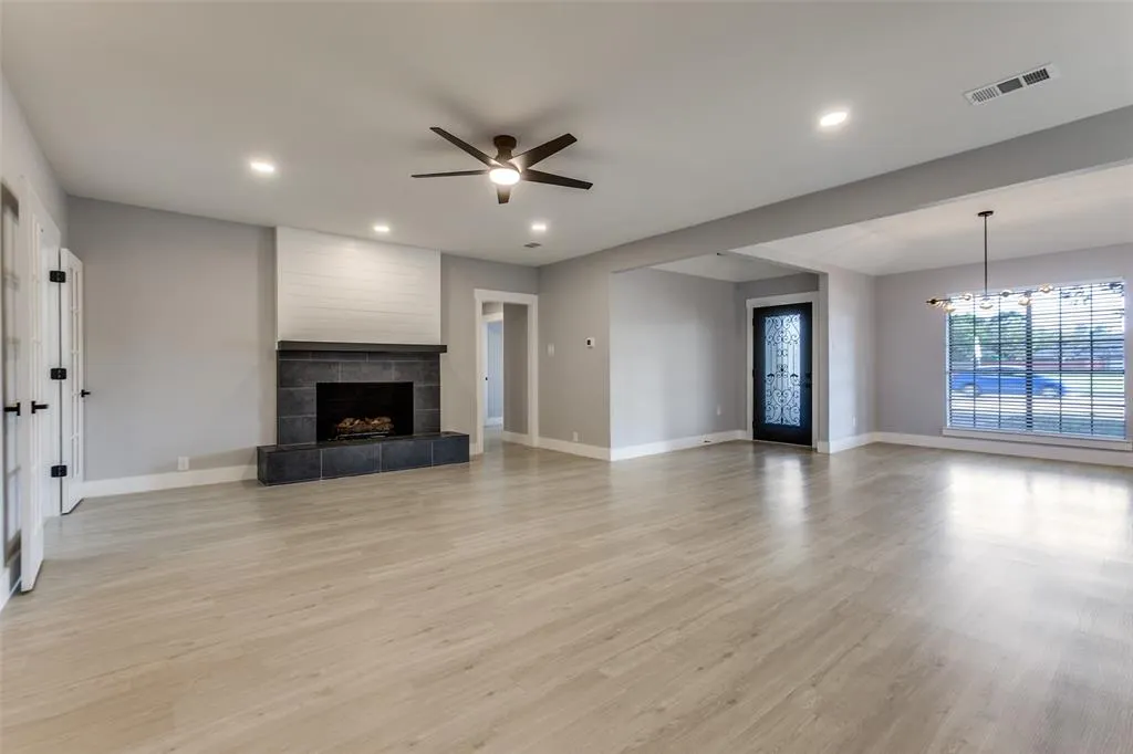1115 E Spring Valley Road
