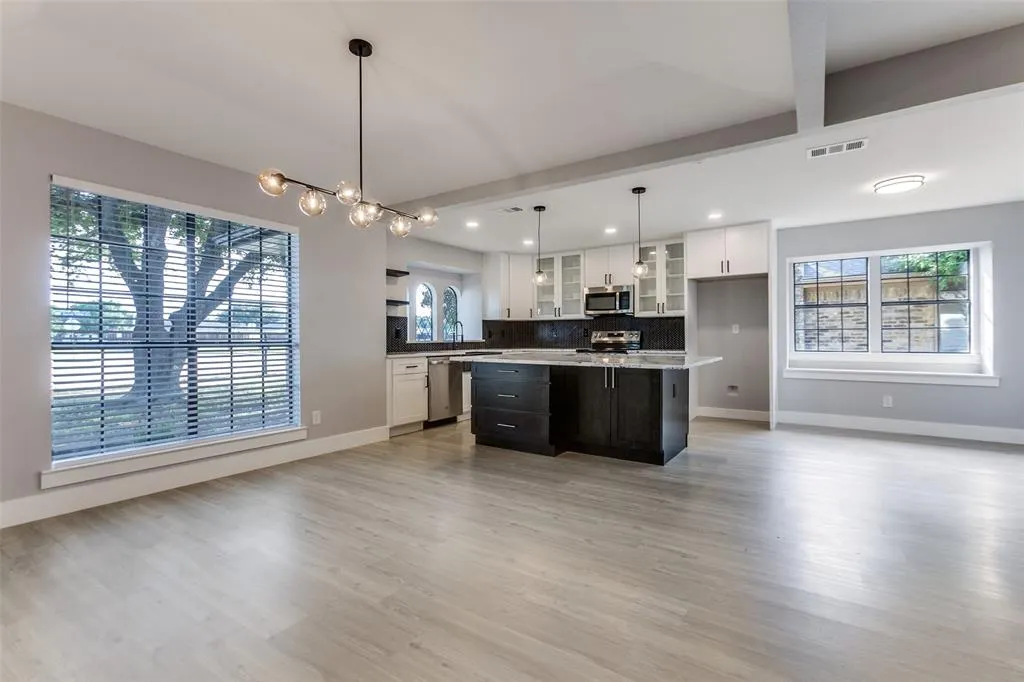 1115 E Spring Valley Road