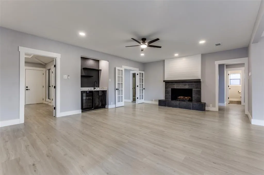 1115 E Spring Valley Road