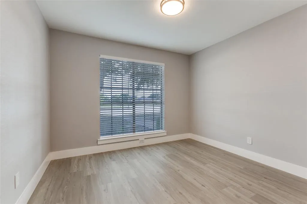 1115 E Spring Valley Road