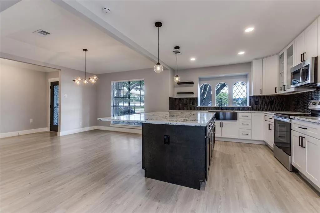 1115 E Spring Valley Road