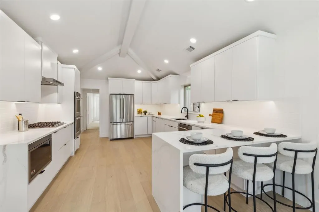 5702 Glen Heather Drive