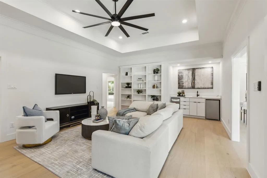 5702 Glen Heather Drive